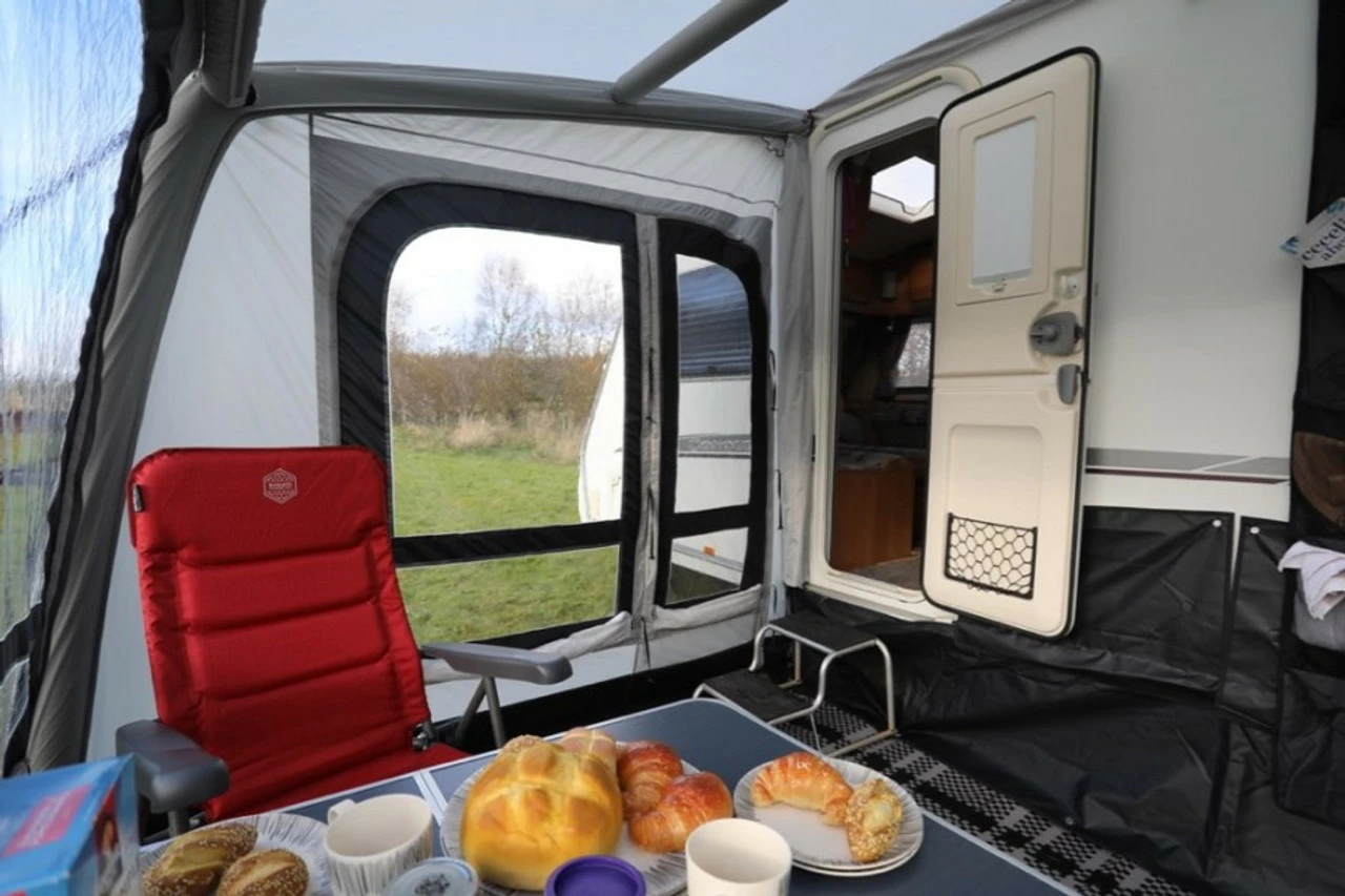 Vango Balletto Air Elements Shield Caravan Awning 6 Vango Balletto Air Elements Shield Caravan Awning - Image 4