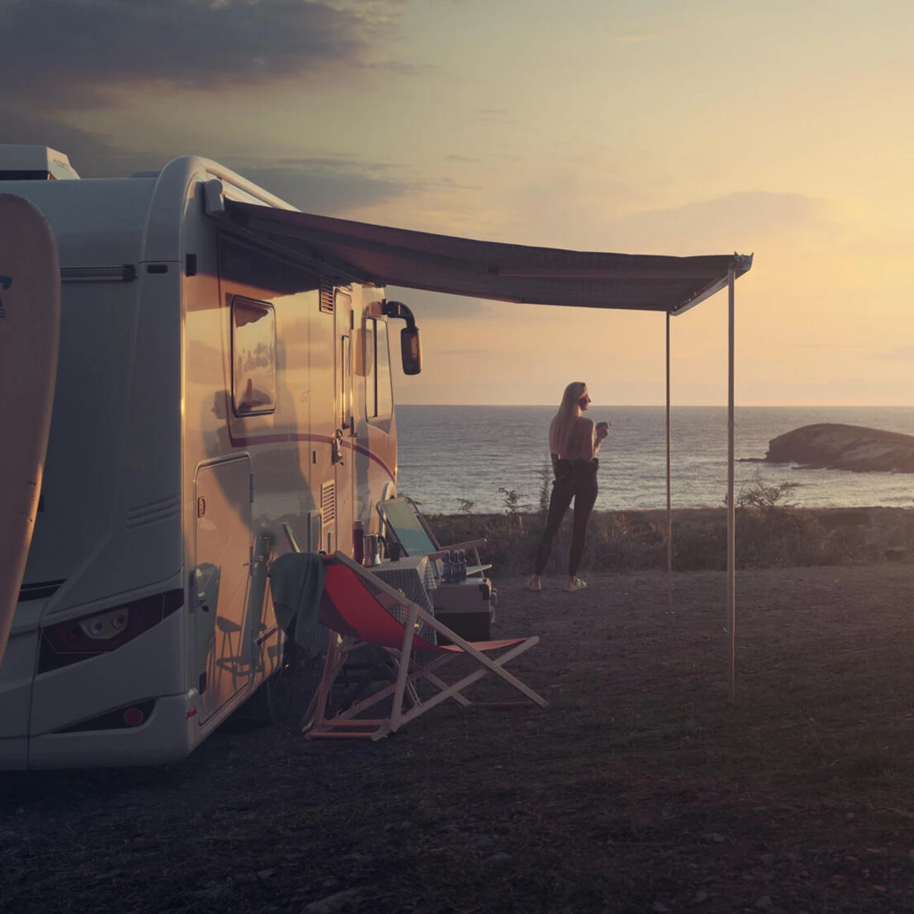 Dometic PerfectWall PW1100 Campervan Awning Kit With Adapter Brackets 4 Dometic PerfectWall PW1100 Campervan Awning Kit With Adapter Brackets - Image 2