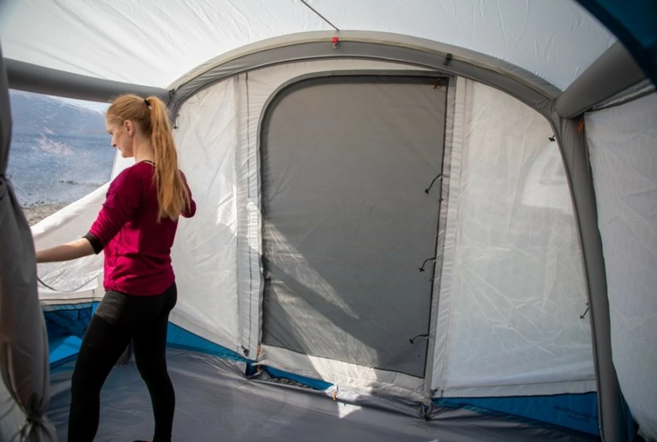 Vango Tolga Bundle Drive Away Air Awning, Carpet And Footprint 6 Vango Tolga Bundle Drive Away Air Awning, Carpet And Footprint - Image 4